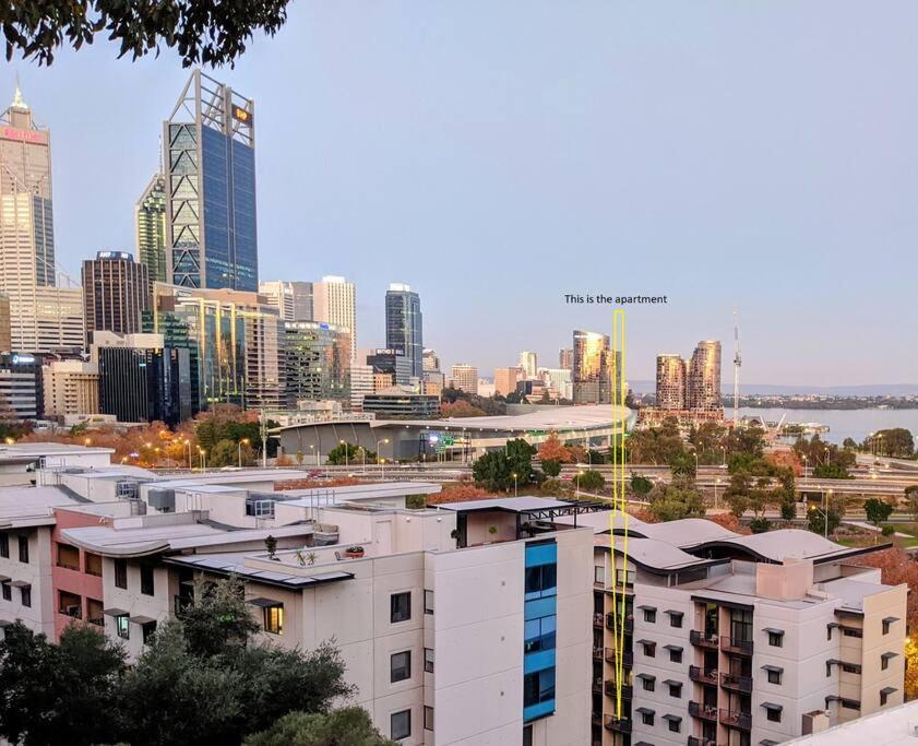 City & Lakeside With Free Parking, Pool And 10 Mins Walk Into The City 珀斯 外观 照片